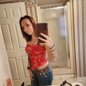 Meet your Posher, Monica